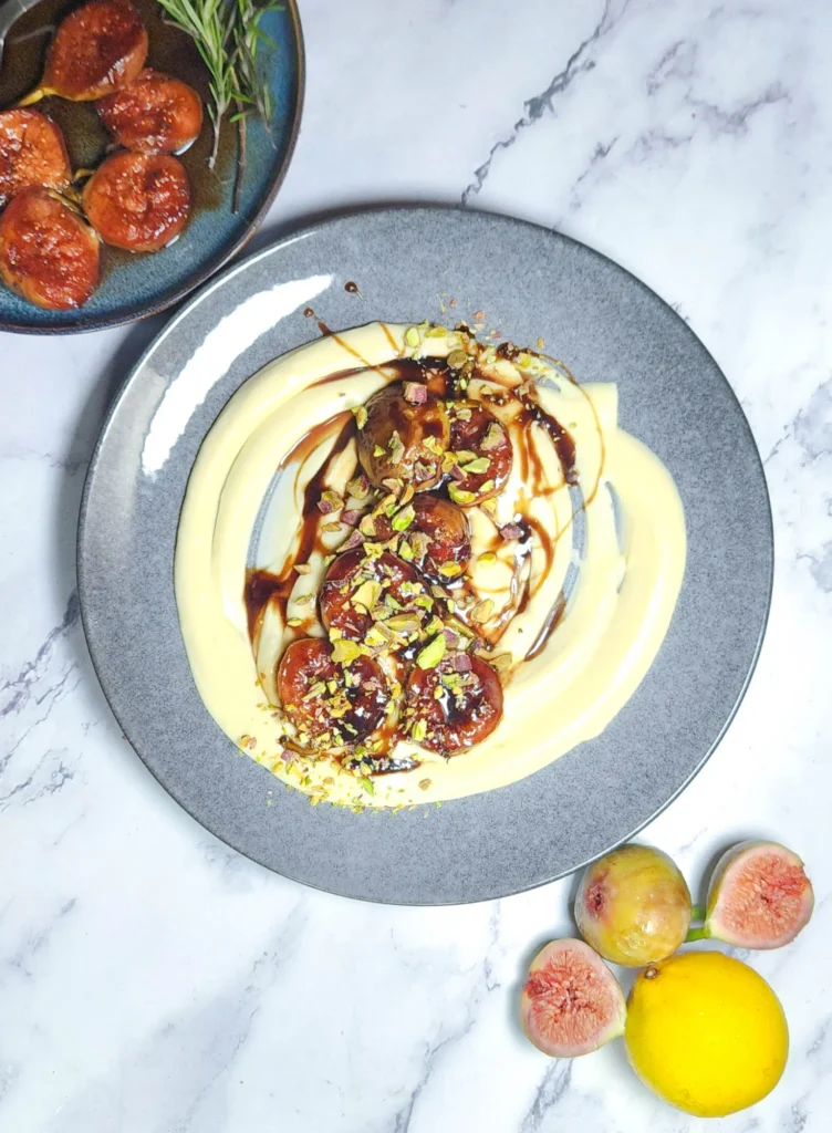 caramelised figs with balsamic glaze and pistachios on mascarpone cream